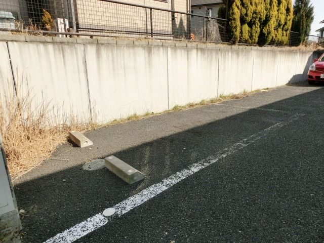 駐車場　敷地内駐車場