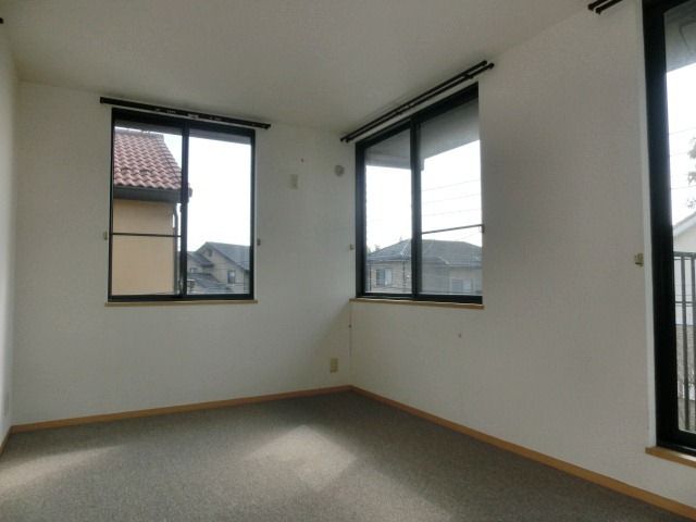 その他部屋・スペース　明るいお部屋は気分も明るくなりますね！