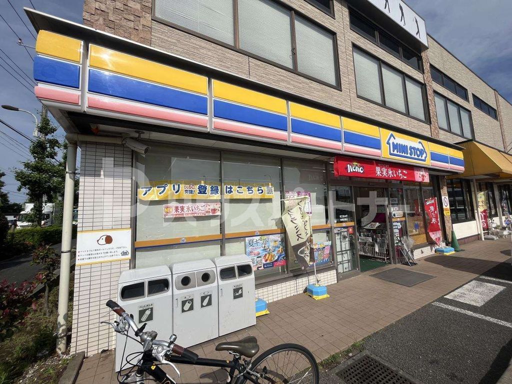 コンビニ　ミニストップ板橋四葉店（コンビニ）まで390m