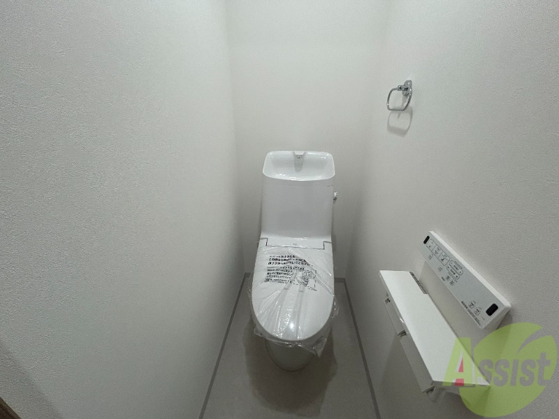 トイレ　トイレは温水洗浄便座が付いており、快適にお使いいただけます。