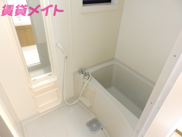 バス・シャワールーム　同建物別部屋反転タイプです