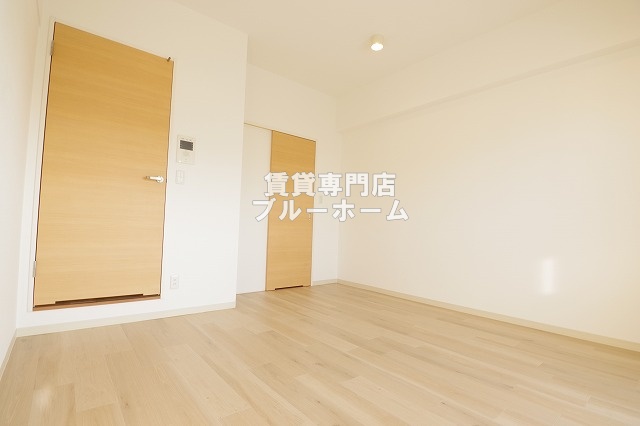 その他　別角度からの洋室です！
