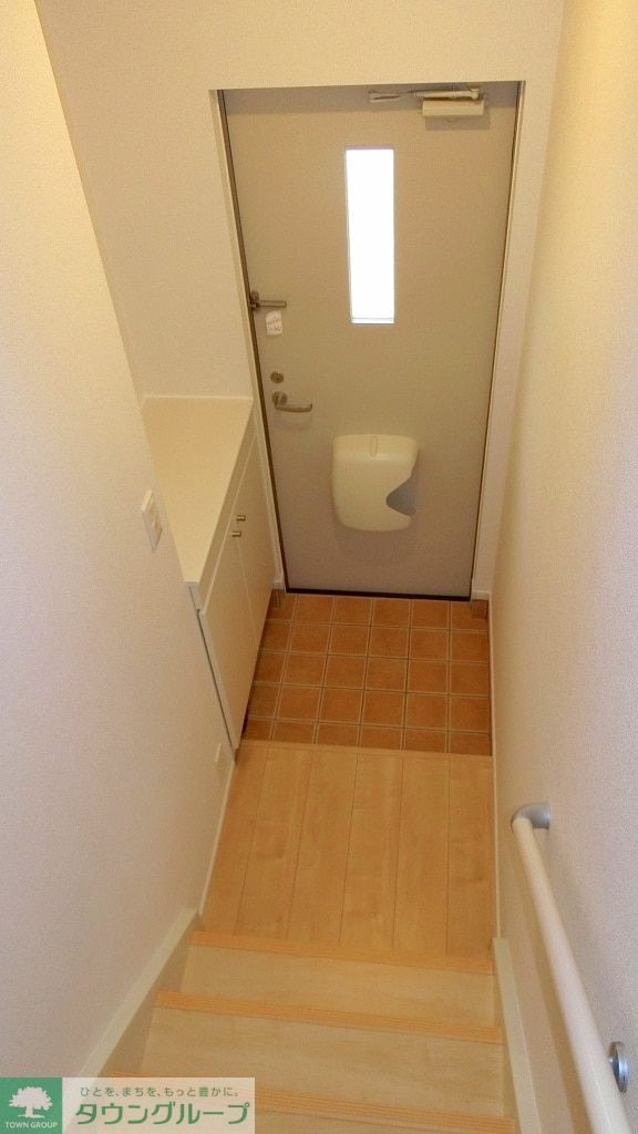玄関　お部屋探しは【タウンハウジング千葉店】にお任せ下さい♪