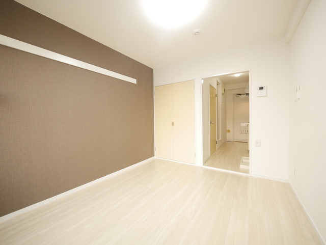 居室・リビング　★全面リフォーム済のきれいなお部屋です★