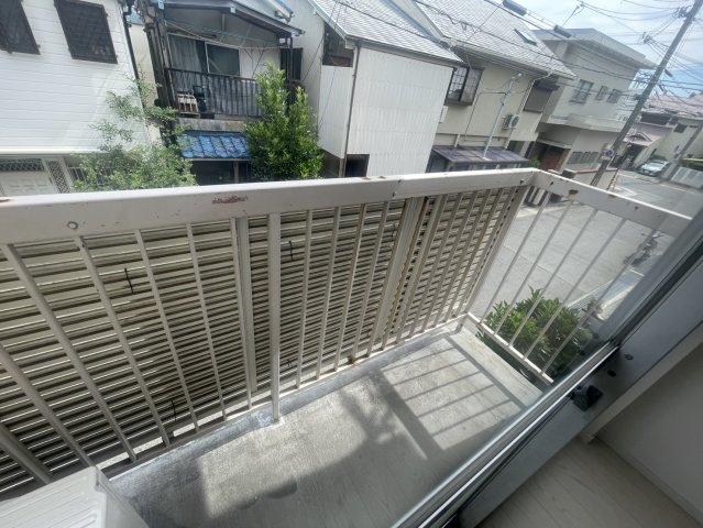 バルコニー　陽当たり良好なバルコニーです