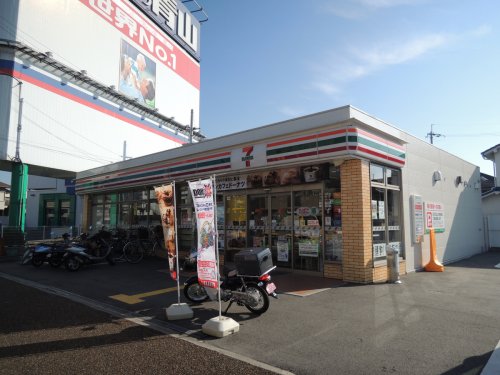 コンビニ　セブン－イレブン 宝塚小林３丁目店（コンビニ）まで98m