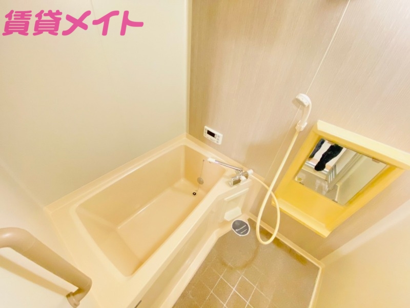 バス・シャワールーム　別部屋参考写真