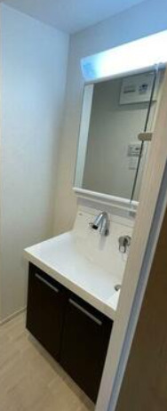 洗面設備　※別部屋の参考写真です。