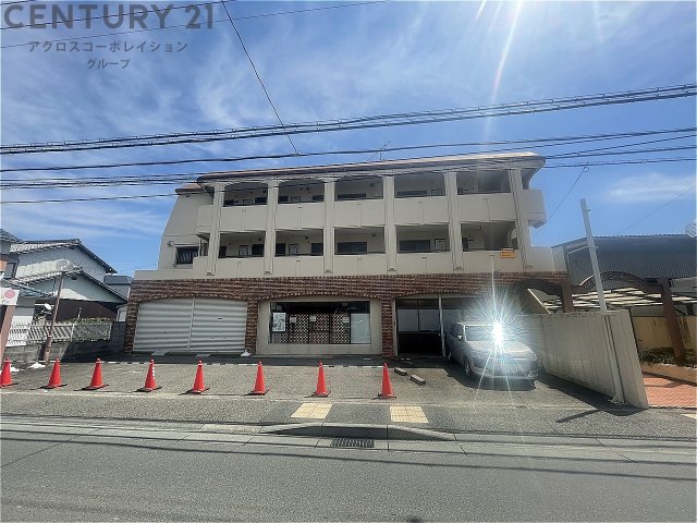 建物外観　敷地内に駐輪場があります☆