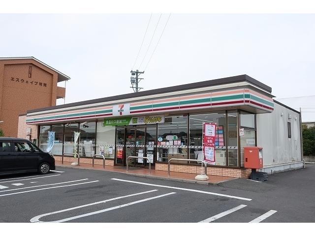 コンビニ　セブンイレブン（コンビニ）まで750m