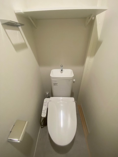トイレ　同施工会社の参考写真です