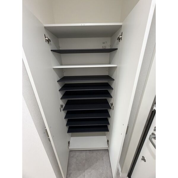 収納　室内写真は別部屋の写真です。