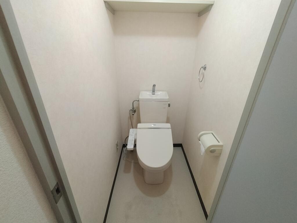 トイレ　※同建物の別のお部屋の写真です。