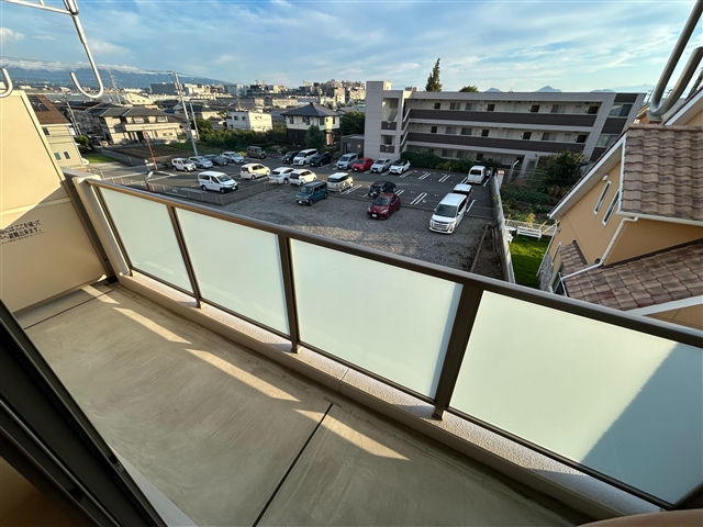 バルコニー　同じ建築会社のイメージ写真になります。