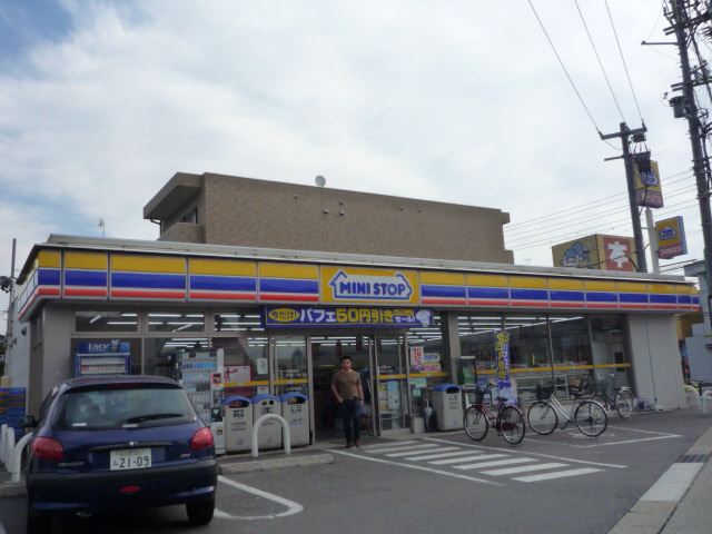コンビニ　ミニストップ 長久手岩作店（コンビニ）まで312m