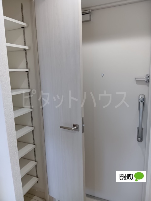 玄関　シューズボックス