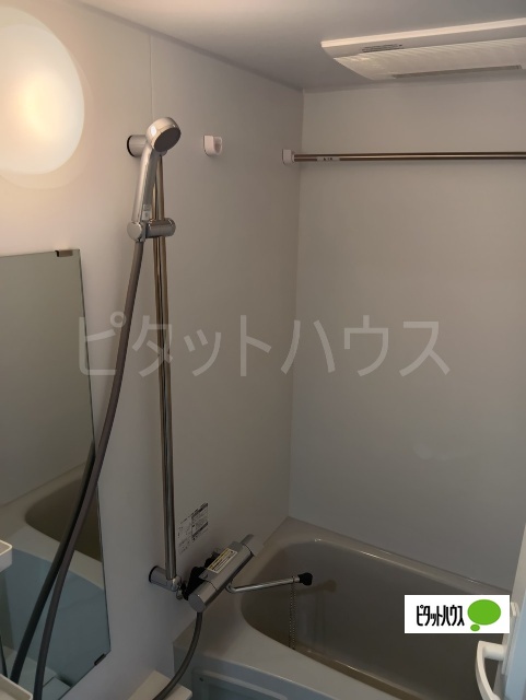 バス・シャワールーム　バスルーム