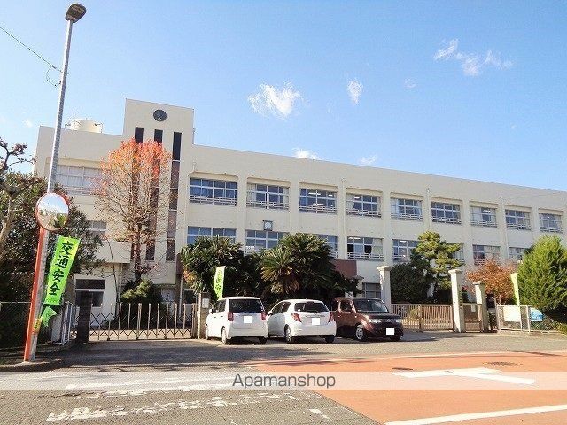 小学校　丹原小学校（小学校）まで198m