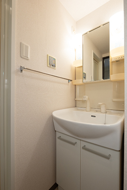 洗面設備　※写真は同タイプ住戸です。