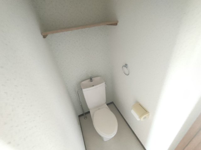 トイレ　コンパクトで使いやすいトイレです