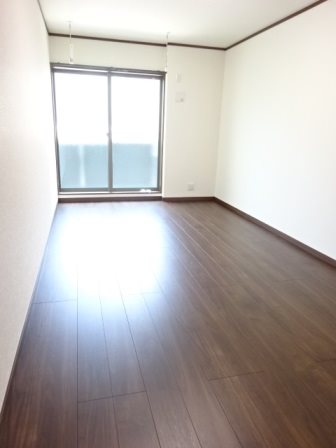 タリアセンVIIの居間写真