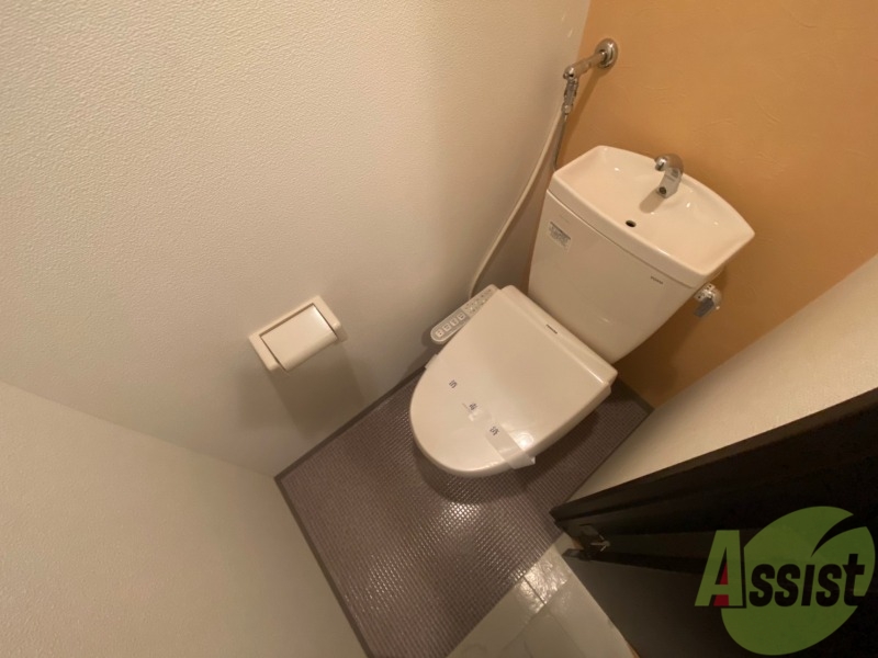 トイレ　トイレです。ウォシュレット付を探している方、おすすめです。