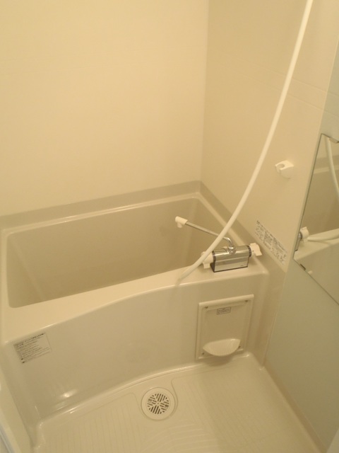 バス・シャワールーム　同タイプの別部屋です。