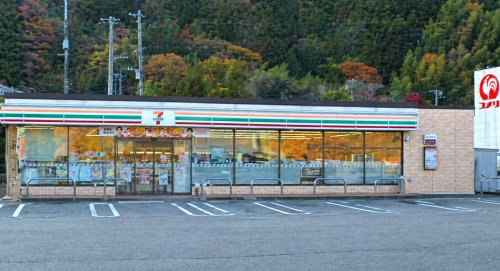 コンビニ　セブンイレブン 駿東小山町菅沼東店（コンビニ）まで3041m
