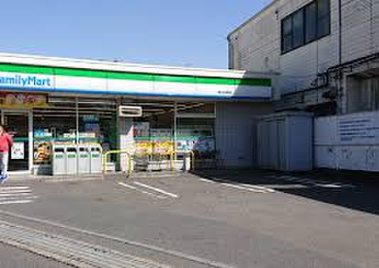 コンビニ　ファミリーマート 港北太尾町店（コンビニ）まで800m