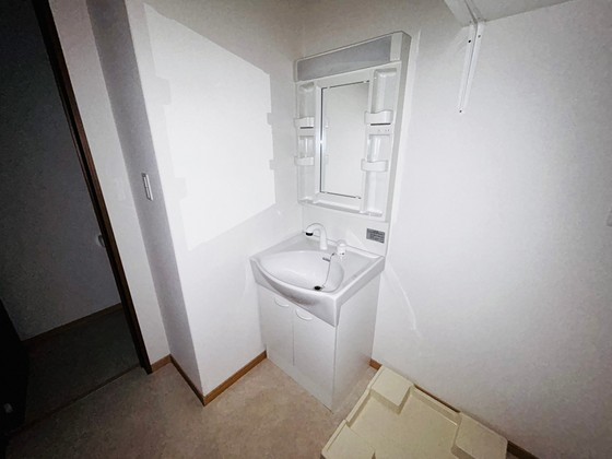 洗面設備　※別部屋の写真です