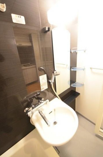 洗面設備　別部屋の画像を使用しております。