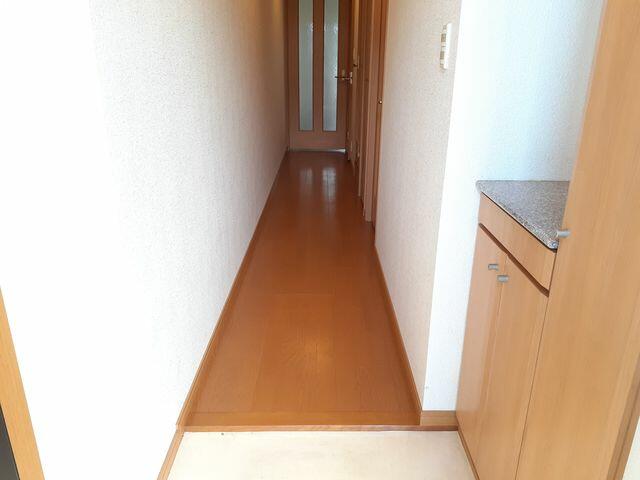 玄関　収納もある玄関です