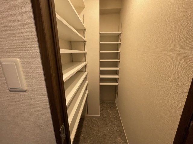収納