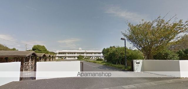 中学校　鹿嶋市立鹿島中学校（中学校）まで1087m