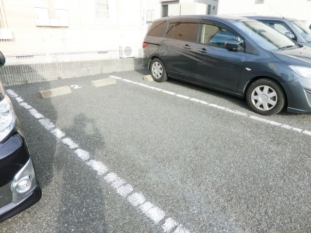 駐車場　敷地内駐車場。