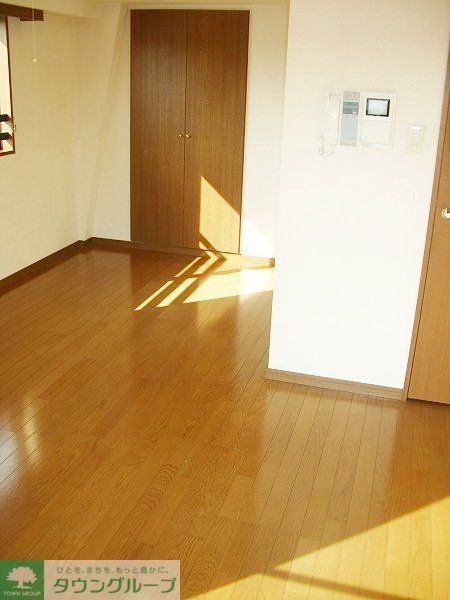 居室・リビング　玄関