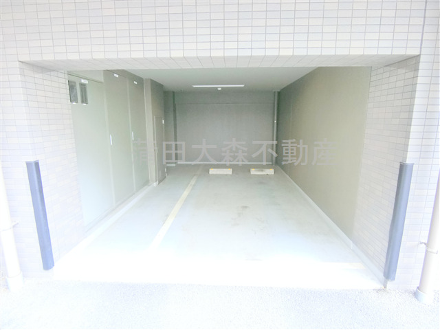 駐車場　平置き駐車場　空き状況等詳細はお問合せ下さい。
