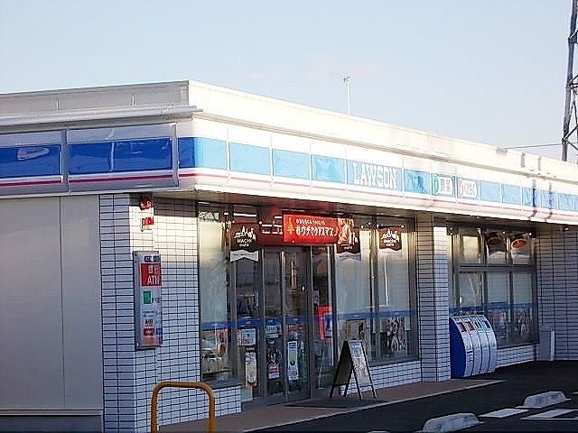 コンビニ　ローソン葉鹿町店（コンビニ）まで550m