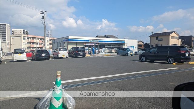 コンビニ　ローソン戸畑一枝４丁目店（コンビニ）まで261m