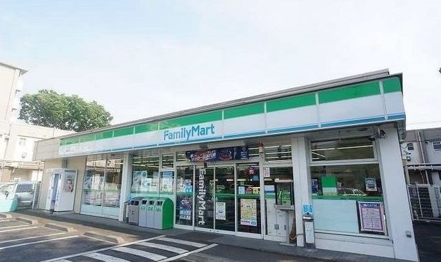 その他　ファミリーマートまで550m