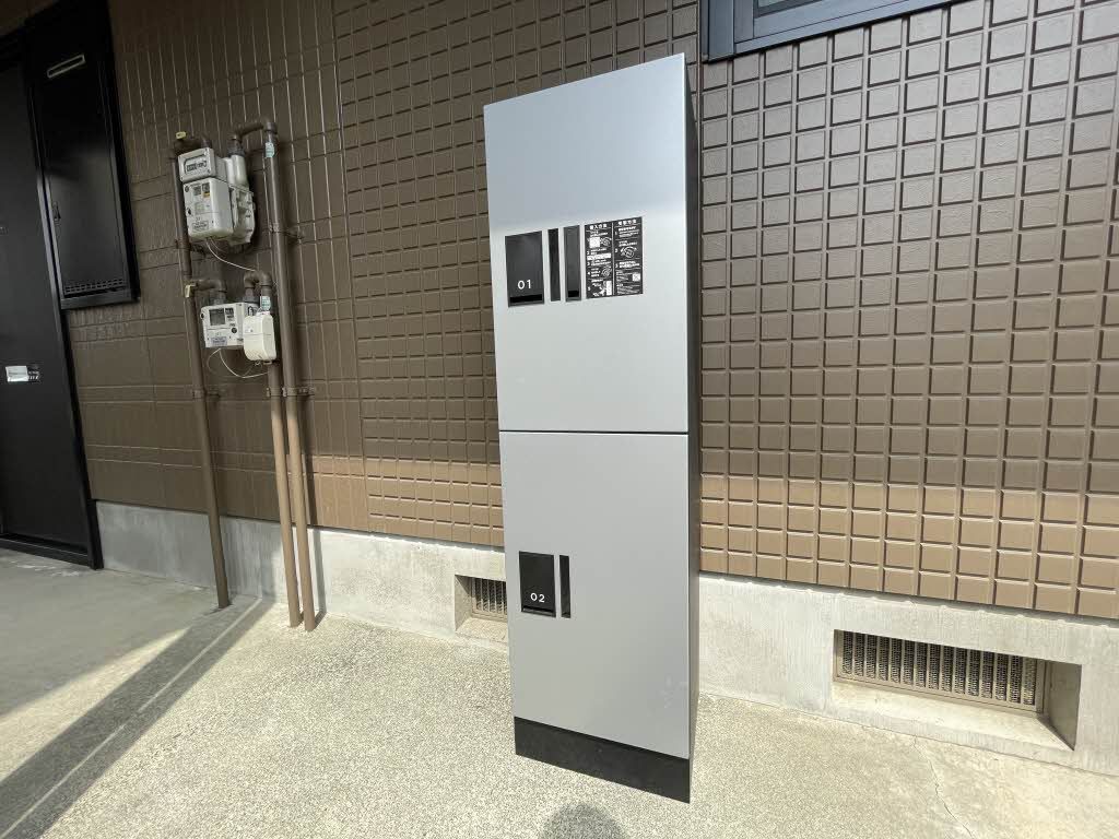 建物外観　宅配ＢＯＸ