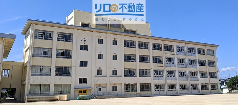 小学校　伊丹市立摂陽小学校（小学校）まで705m