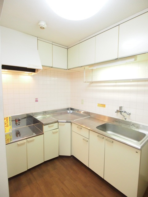 キッチン　人気のＬ字キッチン　※別部屋参考写真