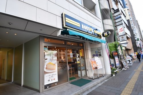 飲食店　ドトールコーヒーショップ 四谷1丁目南店（飲食店）まで422m
