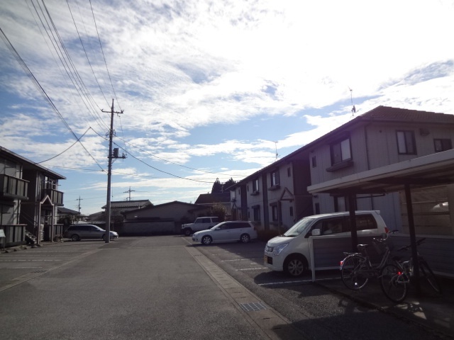 駐車場　駐車場