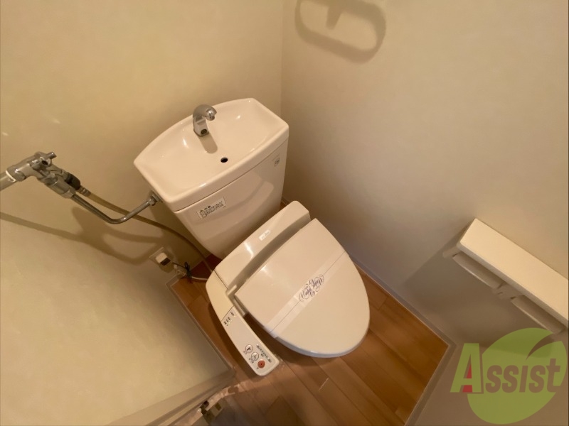 トイレ　トイレです。ウォシュレット付を探している方、おすすめです。