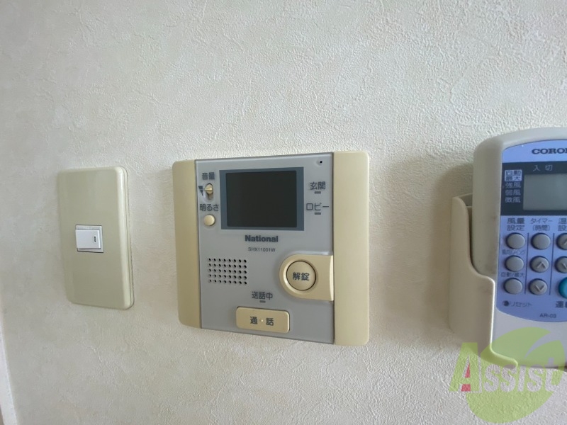 セキュリティ　ＴＶモニター付インターホンです。来客者の顔が見えるので安心！