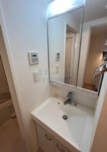 洗面設備　使いやすい独立洗面台☆