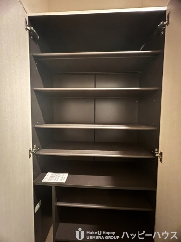 収納　退去前につき、同じ号系統のお部屋写真になります。現状優先致し