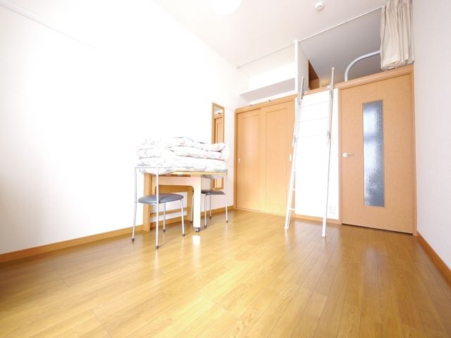 居室・リビング　★6帖のフローリングのお部屋です★